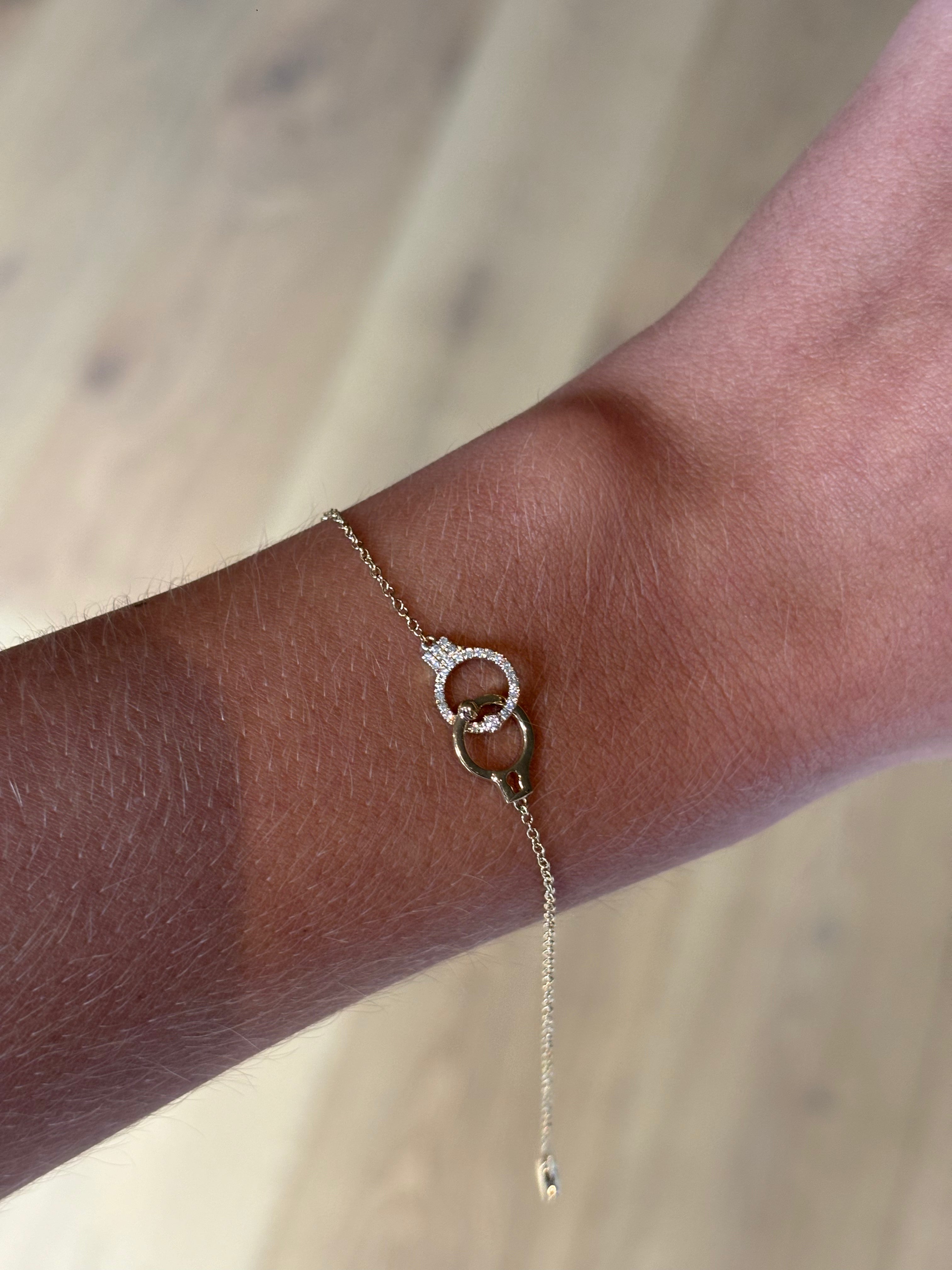 Handcuff bracelet